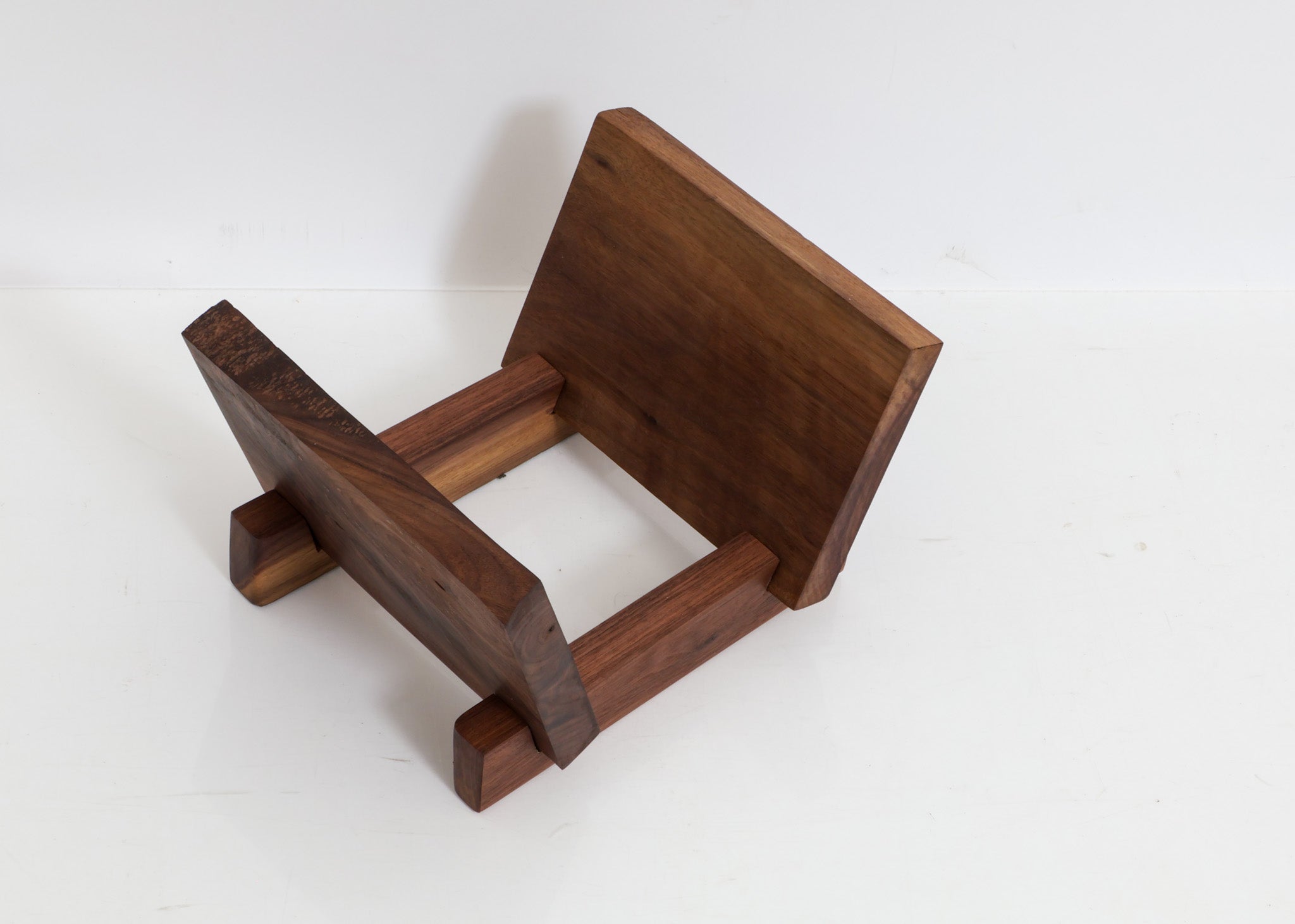 Soporte de Vinilos L - Nogal Macizo