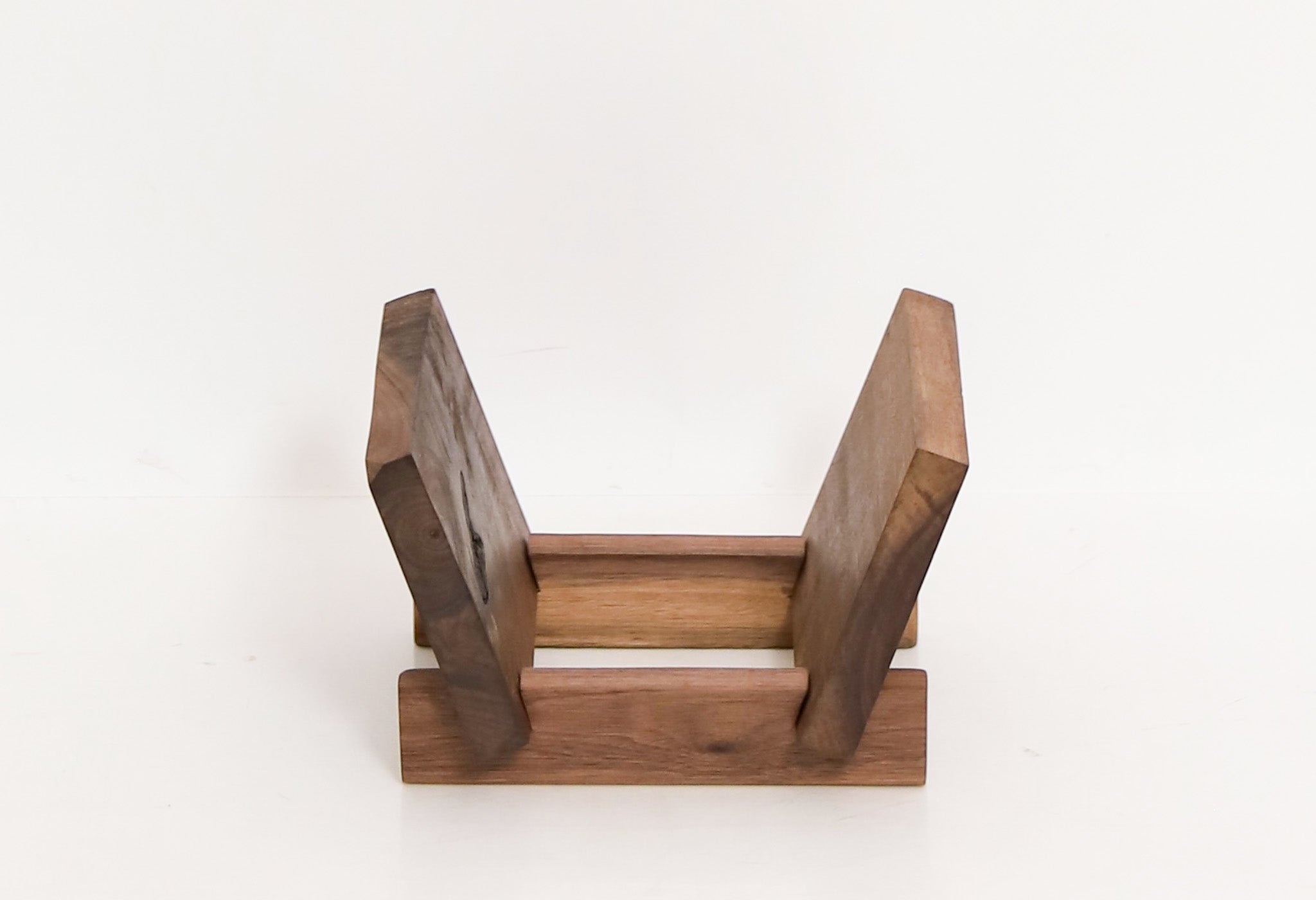Soporte de Vinilos L - Nogal Macizo